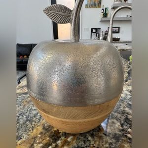 Apple bowl